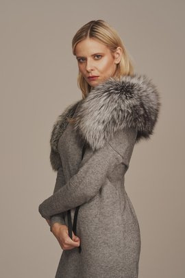 Silver fox fur collar