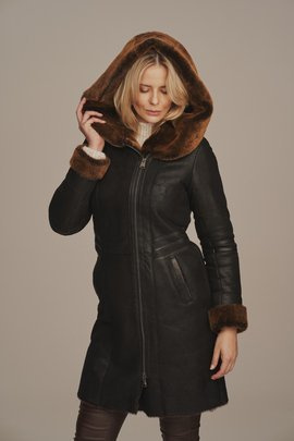 Women's sheepskin coat with hood