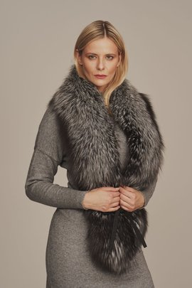 Silver fox fur collar