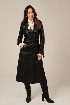 Elegant Women's Leather Coat