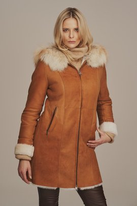 Women's sheepskin coat with hood
