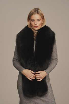 Black fox collar