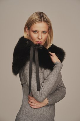 Black fox fur collar