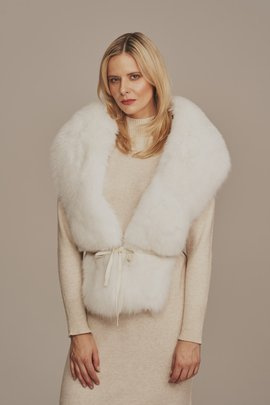 White fox fur collar
